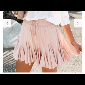 Vici short ruffle blush mini skirt